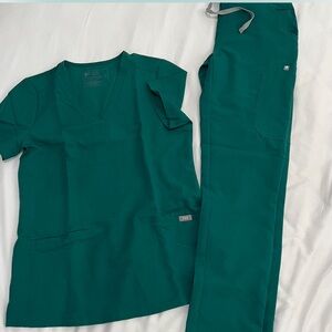 Xs figs hunter green scrubs